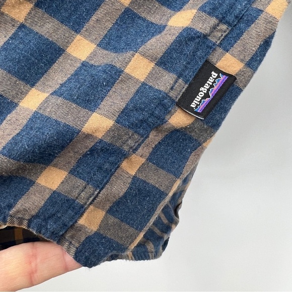 Patagonia Men's Plaid Striped Collared Long Sleeve Organic Cotton Buttondown - Picture 4 of 12